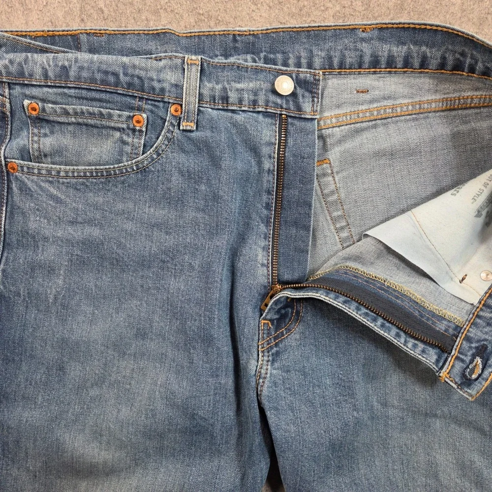 Levis 505 Regular Fit Jeans Mens 38x30 Blue Medium Wash Straight Leg Denim